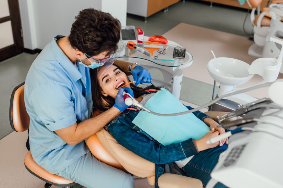 Cosmetic Dentistry & Smile Makeovers at Burnaby Dental Clinic: What You Should Know from the Best Dentist Burnaby